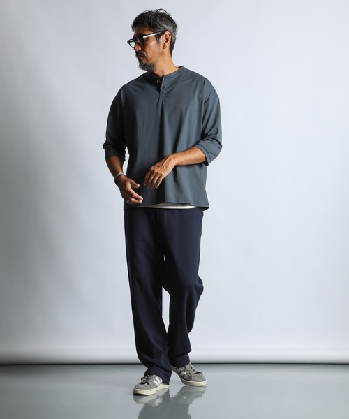The DUFFER of ST.GEORGE(ザダファーオブセントジョージ)の「「AIR FLEX」3/4 SLEEVE HENLEY NECK TEE:機能素材 「エアフレックス」7分袖 ヘンリーネック Tシャツ / ストレッチ / 軽量 / ナイロンプレーティング(Tシャツ/カットソー・メンズ・ホワイト/ネイビー/ブルーグレー・LARGE/X-LARGE/SMALL/MEDIUM)」の7枚目の写真