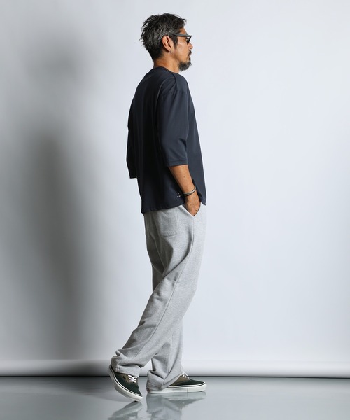 The DUFFER of ST.GEORGE(ザダファーオブセントジョージ)の「「AIR FLEX」3/4 SLEEVE HENLEY NECK TEE:機能素材 「エアフレックス」7分袖 ヘンリーネック Tシャツ / ストレッチ / 軽量 / ナイロンプレーティング(Tシャツ/カットソー・メンズ・ホワイト/ネイビー/ブルーグレー・LARGE/X-LARGE/SMALL/MEDIUM)」の9枚目の写真