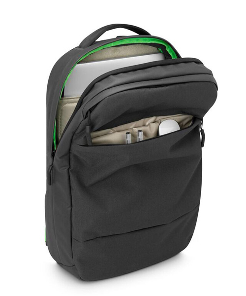 incase(インケース)の「CL55452 City Collection Compact Backpack(バックパック/リュック・メンズ・ブラック・ONE SIZE)」の14枚目の写真