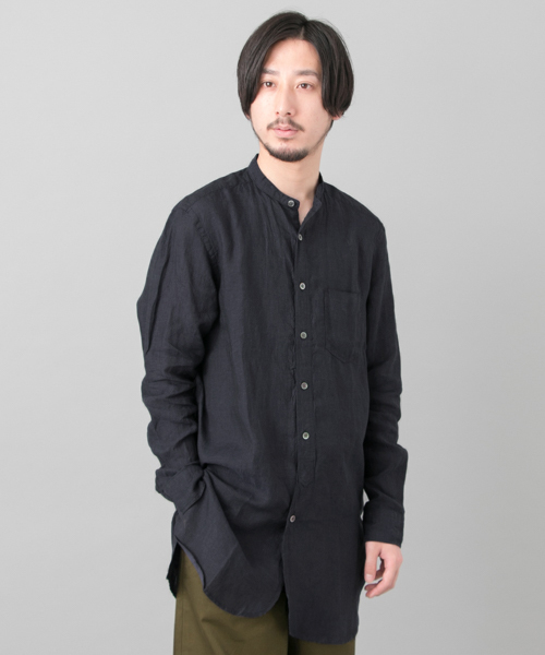 URBAN RESEARCH(アーバンリサーチ)の「UR リネンバンドロングカラーシャツ(シャツ/ブラウス・メンズ・ネイビー/ホワイト・MEDIUM/LARGE)」の2枚目の写真