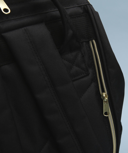 PLAIN CLOTHING(プレーンクロージング)の「anello アネロ スクエア 口金 バックパック レギュラーサイズ(バックパック/リュック・レディース・ブラック/ネイビー・FREE)」の13枚目の写真