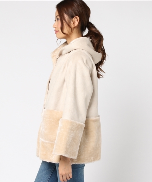 LBC（エルビーシー）の「フェイクスエードハーフボアジャケット                  （その他アウター・レディース・オフホワイト/ネイビー・LARGE/MEDIUM）」の6枚目の写真