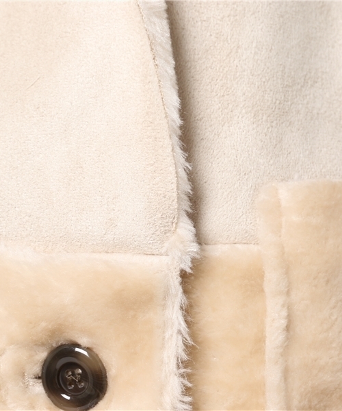 LBC（エルビーシー）の「フェイクスエードハーフボアジャケット                  （その他アウター・レディース・オフホワイト/ネイビー・LARGE/MEDIUM）」の5枚目の写真