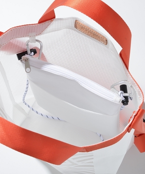 SOLPRESA(ソルプレーサ)の「クリアトートバッグ(サコッシュセット)(トートバッグ・レディース・ホワイト/ブラック/ネイビー/ゴールド/オレンジ/グリーン・ONESIZE)」の16枚目の写真