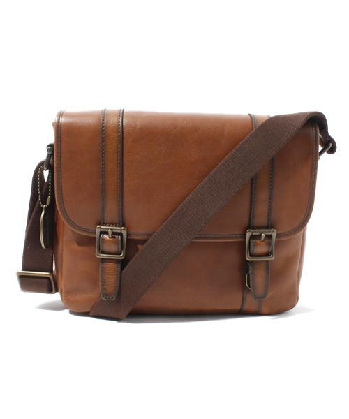 FOSSIL（フォッシル）の「ESTATE　MBG9091（ショルダーバッグ・メンズ・ベージュ系その他/ダークブラウン・FREE）」の2枚目の写真
