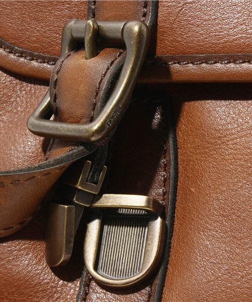 FOSSIL（フォッシル）の「ESTATE　MBG9091（ショルダーバッグ・メンズ・ベージュ系その他/ダークブラウン・FREE）」の8枚目の写真