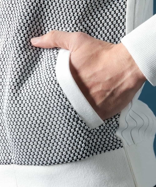 MICHEL KLEIN HOMME (ミッシェルクランオム)の「ニットブルゾン(AIR)(カーディガン/ボレロ・メンズ・ホワイト/ネイビー・MEDIUM/LARGE/X-LARGE)」の15枚目の写真