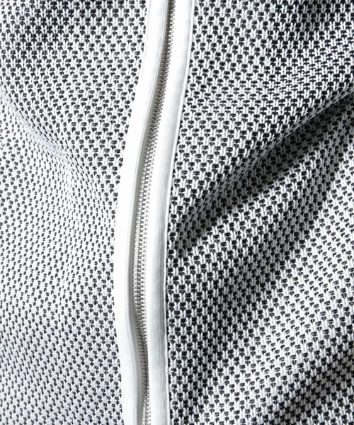 MICHEL KLEIN HOMME (ミッシェルクランオム)の「ニットブルゾン(AIR)(カーディガン/ボレロ・メンズ・ホワイト/ネイビー・MEDIUM/LARGE/X-LARGE)」の17枚目の写真