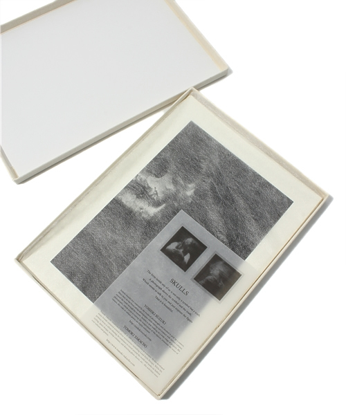 TOKYO CULTUART by BEAMS(トウキョウカルチャートバイビームス)の「鈴木嘉樹×高蝶智樹 / SKULLS(本・メンズ・その他1・ONE SIZE)」の3枚目の写真