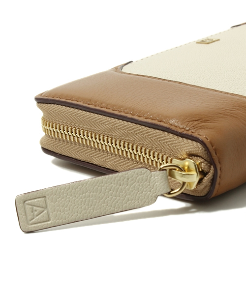 Jewel Changes（ジュエルチェンジズ）の「●AMBOISE 長財布 / アンボワーズ  ◆（財布・レディース・ベージュ/クリーム・フリー）」の4枚目の写真
