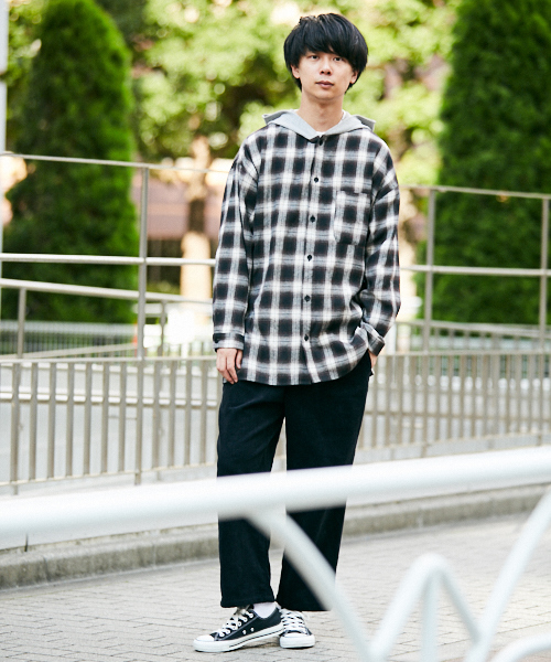 kutir（クティール）の「ﾌｰﾄﾞﾂｷﾋﾞｯｸﾞｼｬﾂ（シャツ/ブラウス・メンズ・ベージュ/ダークブラウン・MEDIUM/LARGE）」の19枚目の写真