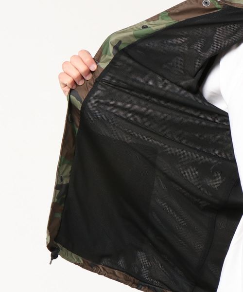 NIKE（ナイキ）の「NIKE / ナイキ SB シールドコーチジャケット CAMO