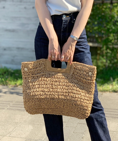 LAP（ラップ）の「【Port / ポート】ウッドハンドル ストロー編みバッグ（トートバッグ・レディース・ブラウン/オフホワイト・FREE）」の2枚目の写真