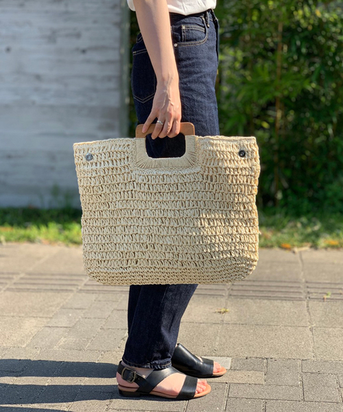 LAP（ラップ）の「【Port / ポート】ウッドハンドル ストロー編みバッグ（トートバッグ・レディース・ブラウン/オフホワイト・FREE）」の6枚目の写真