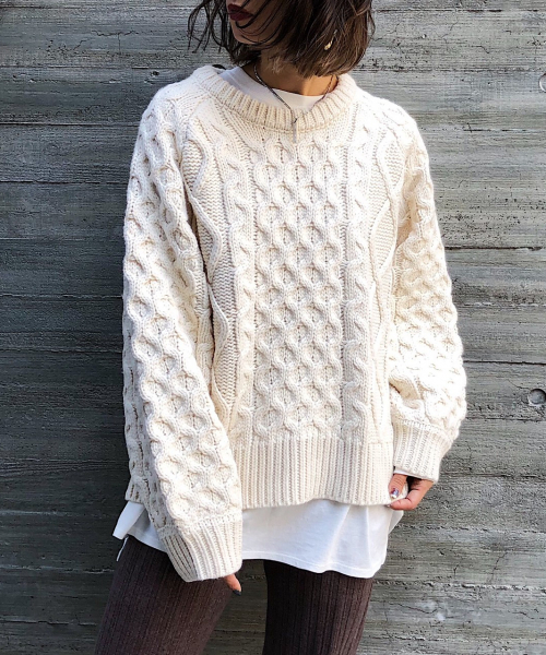 PAGEBOY（ページボーイ）の「ケーブルクルーネックプルオーバー（ニット/セーター・レディース・パープル/オフホワイト/ライトブラウン・FREE）」の2枚目の写真