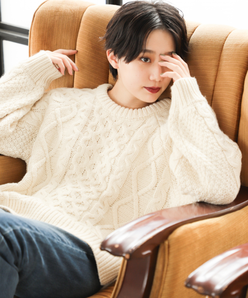 PAGEBOY（ページボーイ）の「ケーブルクルーネックプルオーバー（ニット/セーター・レディース・パープル/オフホワイト/ライトブラウン・FREE）」の5枚目の写真