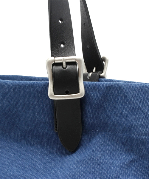 PORTER(ポーター)の「PORTER BRIDGE TOTE BAG SMALL <B印 YOSHIDA SELECT>(トートバッグ・メンズ・ベージュ/ブルー/ブラック・ONE SIZE)」の6枚目の写真