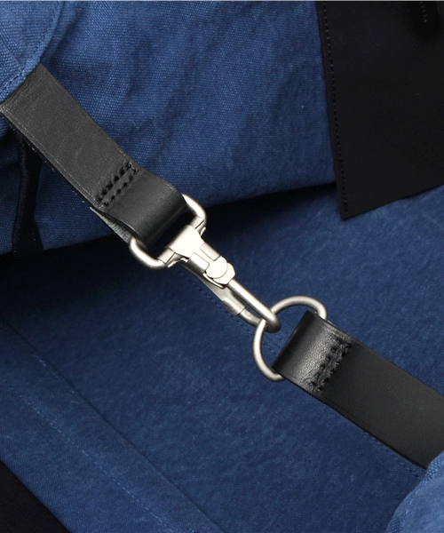 PORTER(ポーター)の「PORTER BRIDGE TOTE BAG SMALL <B印 YOSHIDA SELECT>(トートバッグ・メンズ・ベージュ/ブルー/ブラック・ONE SIZE)」の12枚目の写真