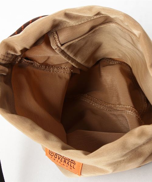 UNIVERSAL OVERALL(ユニバーサルオーバーオール)の「∴WEGO/UNIVERSAL OVERALL別注ナイロン巾着(ショルダーバッグ・メンズ・ブラック/ベージュ・FREE)」の21枚目の写真
