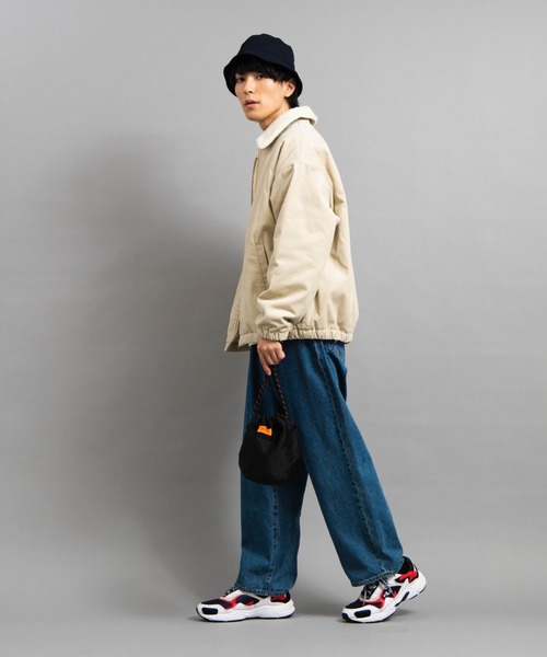 UNIVERSAL OVERALL(ユニバーサルオーバーオール)の「∴WEGO/UNIVERSAL OVERALL別注ナイロン巾着(ショルダーバッグ・メンズ・ブラック/ベージュ・FREE)」の5枚目の写真