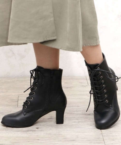 LibertyDoll(リバティードール)の「Liberty Doll / 8ホールレースアップブーツ(9017)(ブーツ・レディース・ブラック/ダークブラウン/ブラック系その他・LL/M/SS/XL/S/L)」の2枚目の写真