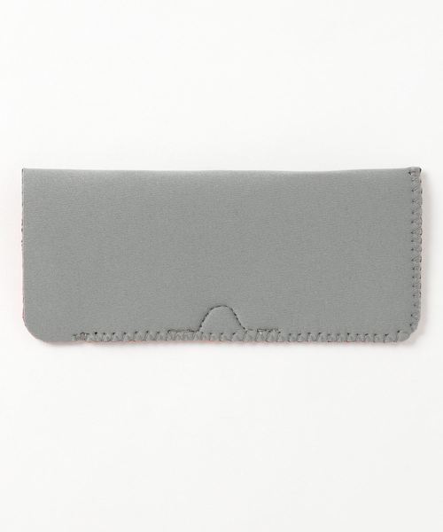 PUEBCO(プエブコ)の「GLASSES SLEEVE(メガネ・メンズ・ライトグレー/オリーブ/ダークグレー・ONE SIZE)」の4枚目の写真