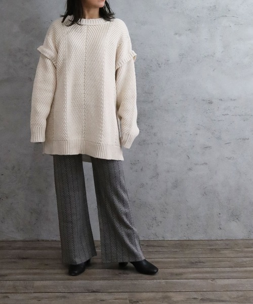 Riberry（リベリー）の「バックボタンニット（ニット/セーター・レディース・チャコールグレー/ブラック/ベージュ/オフホワイト/カーキ・MEDIUM）」の7枚目の写真