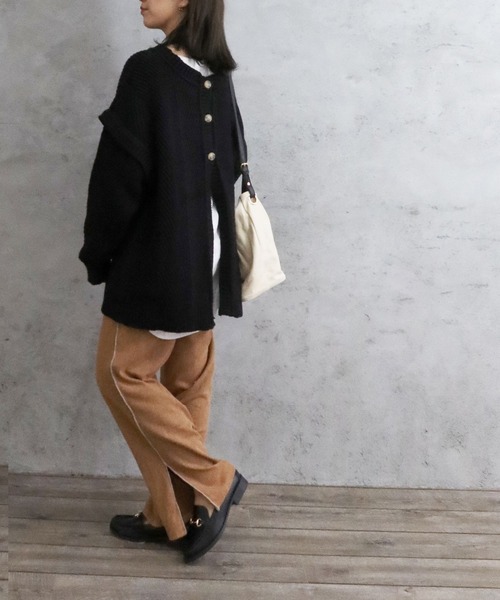 Riberry（リベリー）の「バックボタンニット（ニット/セーター・レディース・チャコールグレー/ブラック/ベージュ/オフホワイト/カーキ・MEDIUM）」の20枚目の写真