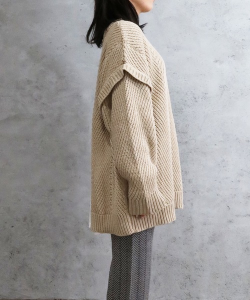 Riberry（リベリー）の「バックボタンニット（ニット/セーター・レディース・チャコールグレー/ブラック/ベージュ/オフホワイト/カーキ・MEDIUM）」の22枚目の写真