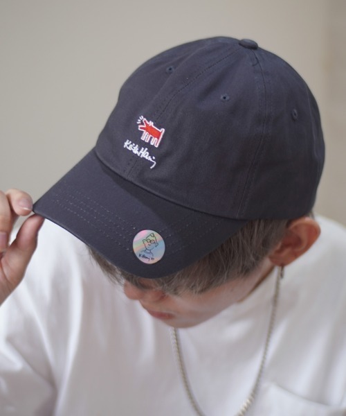 Keith Haring(キース・ヘリング)の「【Keith Haring/キースヘリング】刺繍 ローキャップ(キャップ・メンズ・グレー系その他/チャコールグレー/ネイビー/ベージュ/ブラック/ブラック系その他/ホワイト/ブラック系その他2/ブラック系その他3/ベージュ系その他/ベージュ系その他2/ホワイト系その他2/ホワイト系その他3/ブルー系その他/ブラック系その他4/グレー系その他2/ベージュ系その他3/ホワイト系その他/ブラック系その他5/ベージュ系その他4/ベージュ系その他5/ブルー・FREE)」の12枚目の写真