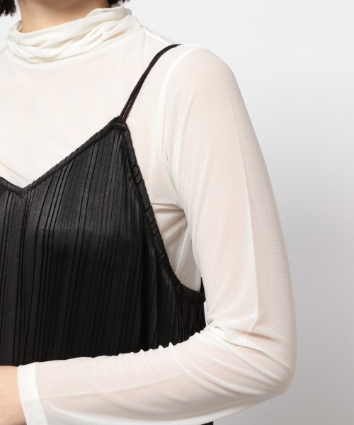 PAGEBOY（ページボーイ）の「サテンプリーツキャミワンピース（ワンピース・レディース・グレイッシュベージュ/ブラウン/ブラック・FREE）」の7枚目の写真