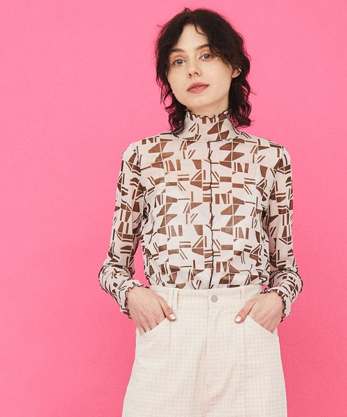 INella（イネラ）の「【INella(イネラ)】タイルプリントシアートップス（Tシャツ/カットソー・レディース・ブラウン/グリーン/イエロー・FREE）」の15枚目の写真