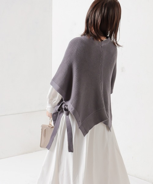 natural couture（ナチュラルクチュール）の「【WEB限定カラー有り】ベストにもなるリボン2WAYポンチョ（ベスト・レディース・ブラック/ベージュ/ブルー/アイボリー・FREE）」の15枚目の写真