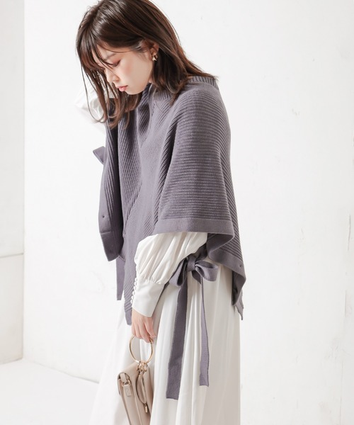 natural couture（ナチュラルクチュール）の「【WEB限定カラー有り】ベストにもなるリボン2WAYポンチョ（ベスト・レディース・ブラック/ベージュ/ブルー/アイボリー・FREE）」の16枚目の写真