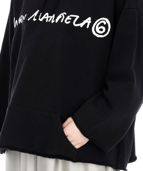 MM6 Maison Margiela(エムエムシックス メゾン マルジェラ)の「MM6 Maison Margiela “UNBRUSHED”ベーシックスウェット(スウェット・レディース・ブラック・SMALL)」の6枚目の写真
