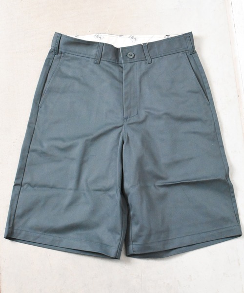 B.I.D.(ビーアイディー)の「《UNIVERSAL OVERALL》 UNIFORM SHORTS(チノパンツ・レディース・ブラック/ベージュ/グリーン/アイボリー・MEDIUM/LARGE/SMALL)」の1枚目の写真