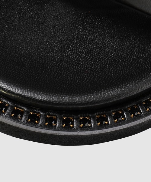 Simone Rocha（シモーネロシャ）の「FLAT CRISS-CROSS SANDAL W/ EMBELLISHMENT（サンダル・レディース・ブラック・37/36/38）」の6枚目の写真