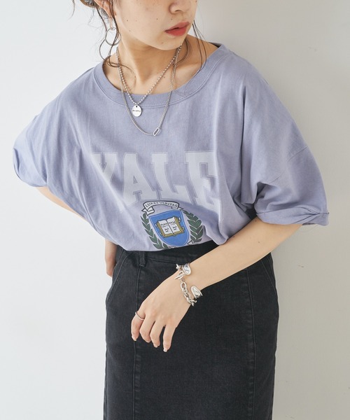 Chico（チコ）の「YALEカレッジロゴプリントTシャツ（Tシャツ/カットソー・レディース・パープル/ネイビー/チャコールグレー/ホワイト・FREE）」の4枚目の写真