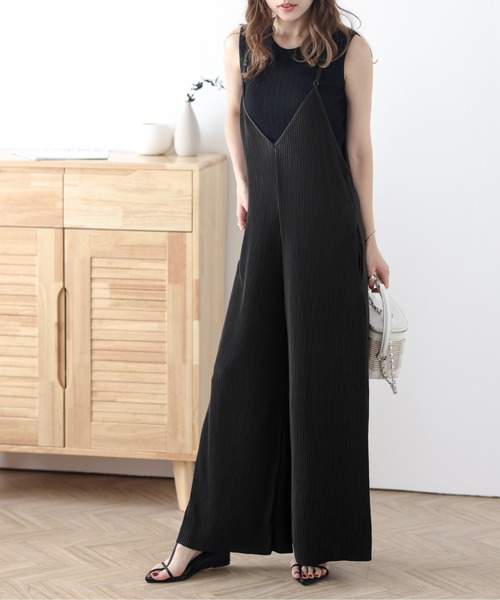 SUGAR BISKET（シュガービスケット）の「カットオフプリーツサロペット（サロペット/オーバーオール・レディース・グレイッシュベージュ/ブラウン/ブラック/ミント/ピンク・M/L）」の2枚目の写真