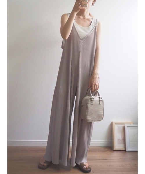 SUGAR BISKET（シュガービスケット）の「カットオフプリーツサロペット（サロペット/オーバーオール・レディース・グレイッシュベージュ/ブラウン/ブラック/ミント/ピンク・M/L）」の13枚目の写真