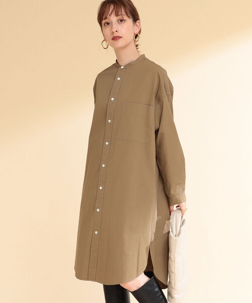 Ray BEAMS（レイビームス）の「GYMPHLEX / バンドカラー シャツワンピース（シャツワンピース・レディース・ベージュ/ライトブラウン・12/14）」の2枚目の写真