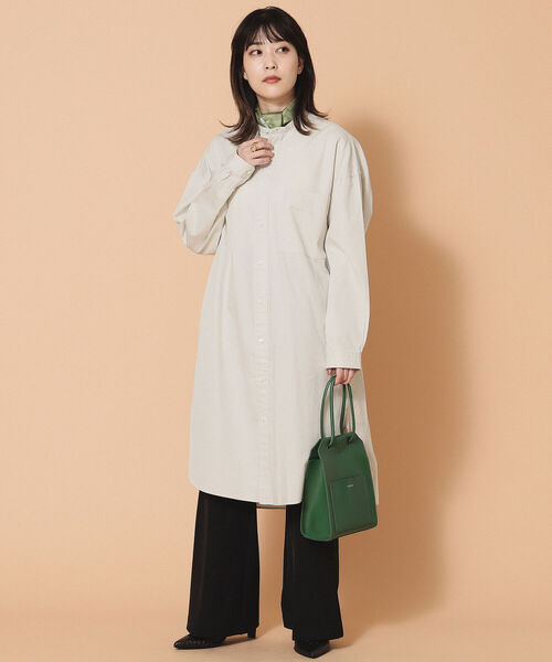 Ray BEAMS（レイビームス）の「GYMPHLEX / バンドカラー シャツワンピース（シャツワンピース・レディース・ベージュ/ライトブラウン・12/14）」の4枚目の写真