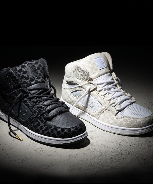 DC SHOES（ディーシーシューズ）の「PURE HIGH-TOP SE/DCハイカットスニーカー（スニーカー・メンズ・ブラック/ホワイト・23.5cm/29cm/25.5cm/25cm/23cm/28.5cm/26cm/28cm/26.5cm/27cm）」の3枚目の写真