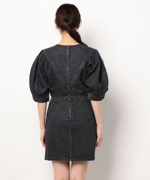 MOUSSY(マウジー)の「DOLMAN SLEEVE DENIM ミニワンピース(ワンピース・レディース・ライトブラック/ブルー・1/2)」の7枚目の写真