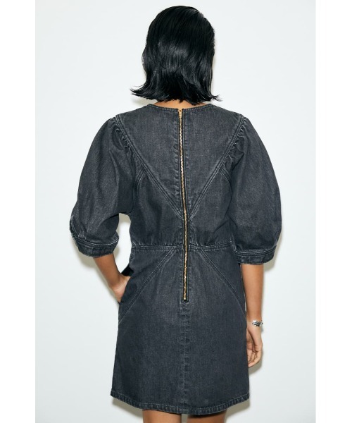 MOUSSY(マウジー)の「DOLMAN SLEEVE DENIM ミニワンピース(ワンピース・レディース・ライトブラック/ブルー・1/2)」の10枚目の写真