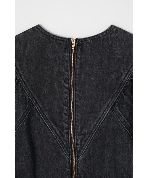 MOUSSY(マウジー)の「DOLMAN SLEEVE DENIM ミニワンピース(ワンピース・レディース・ライトブラック/ブルー・1/2)」の9枚目の写真