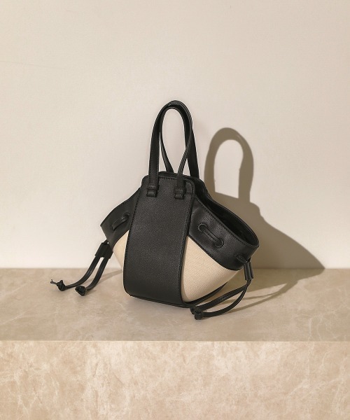 Bou Jeloud(ブージュルード)の「ラウンドコンビショルダーバッグ(ショルダーバッグ・レディース・ブラック/イエロー/キャメル/アイボリー・FREE)」の3枚目の写真