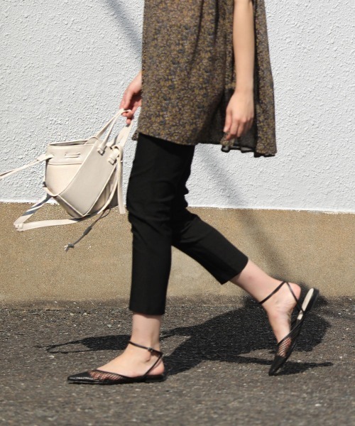 Bou Jeloud(ブージュルード)の「ラウンドコンビショルダーバッグ(ショルダーバッグ・レディース・ブラック/イエロー/キャメル/アイボリー・FREE)」の6枚目の写真