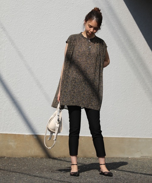 Bou Jeloud(ブージュルード)の「ラウンドコンビショルダーバッグ(ショルダーバッグ・レディース・ブラック/イエロー/キャメル/アイボリー・FREE)」の8枚目の写真