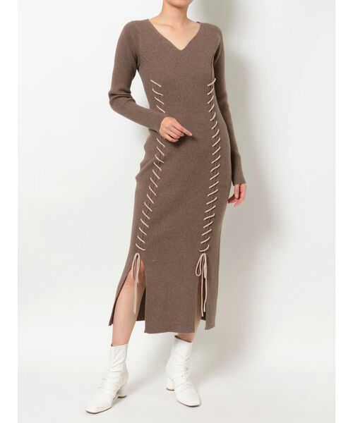 MERCURYDUO(マーキュリーデュオ)の「レースアップロングニットワンピース(ワンピース・レディース・ブラック/ブルー/ブラウン・FREE)」の3枚目の写真
